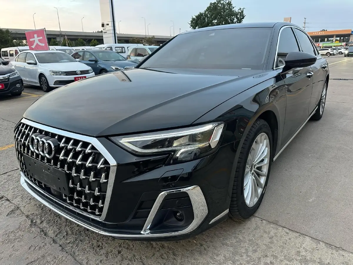 2023 Audi A8 2.0T 265HP L4 8AT
