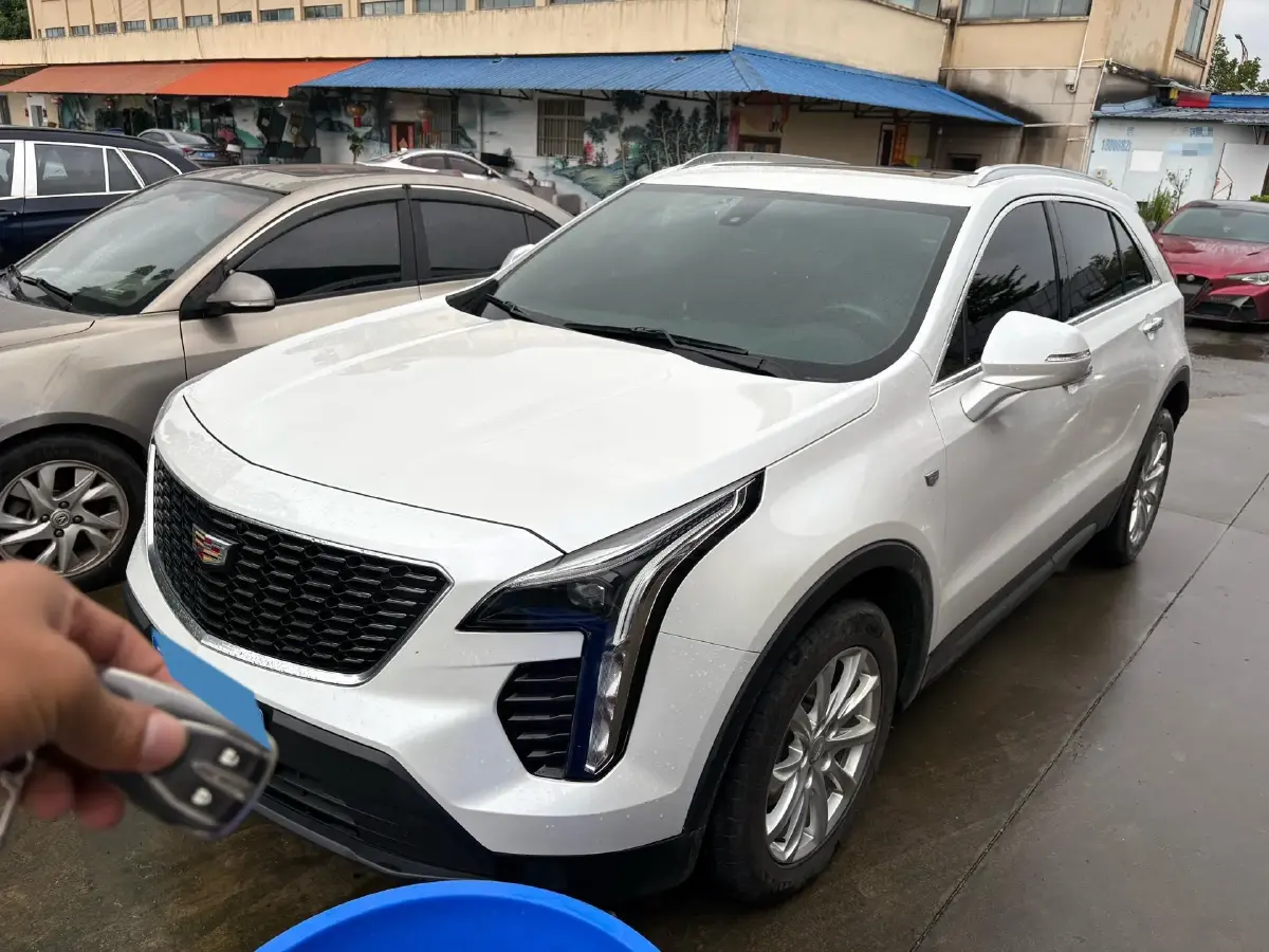 2022 Cadillac XT4 2.0T 237HP L4 9AT