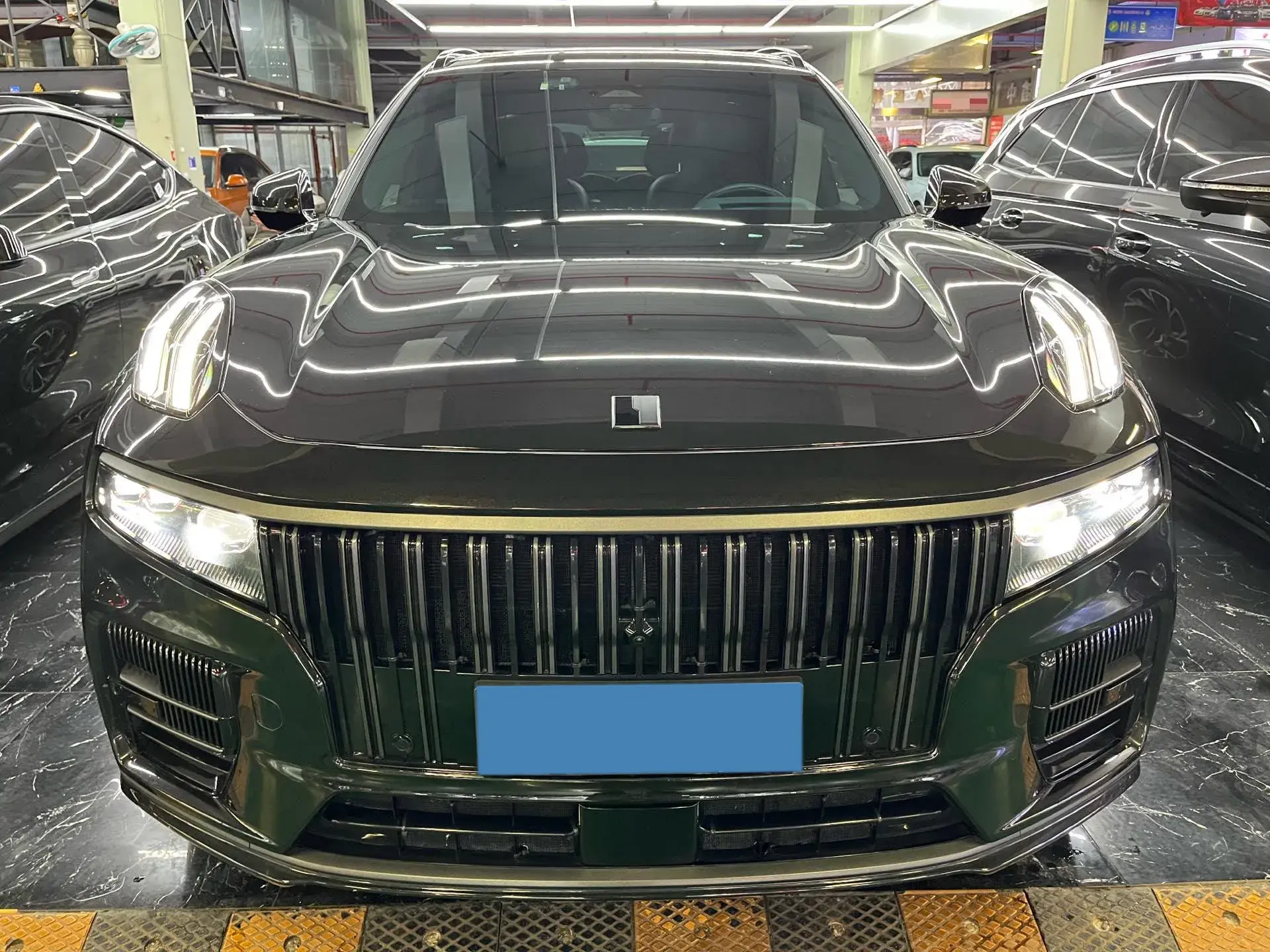 2021 LYNK&CO 09 thumbnail 2