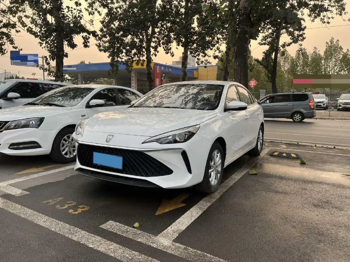 2023 Roewe i5 1.5L 129HP L4 CVT