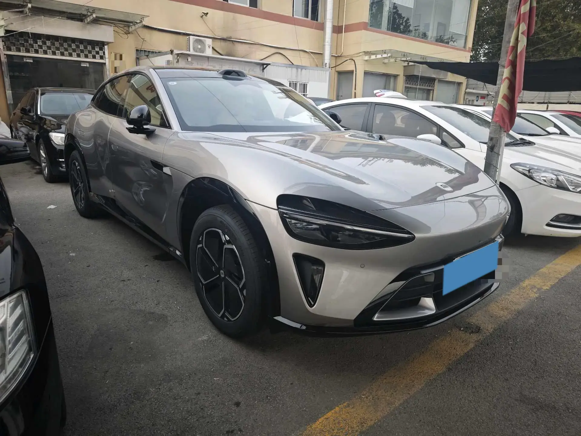 2025 MI YU7 thumbnail 3