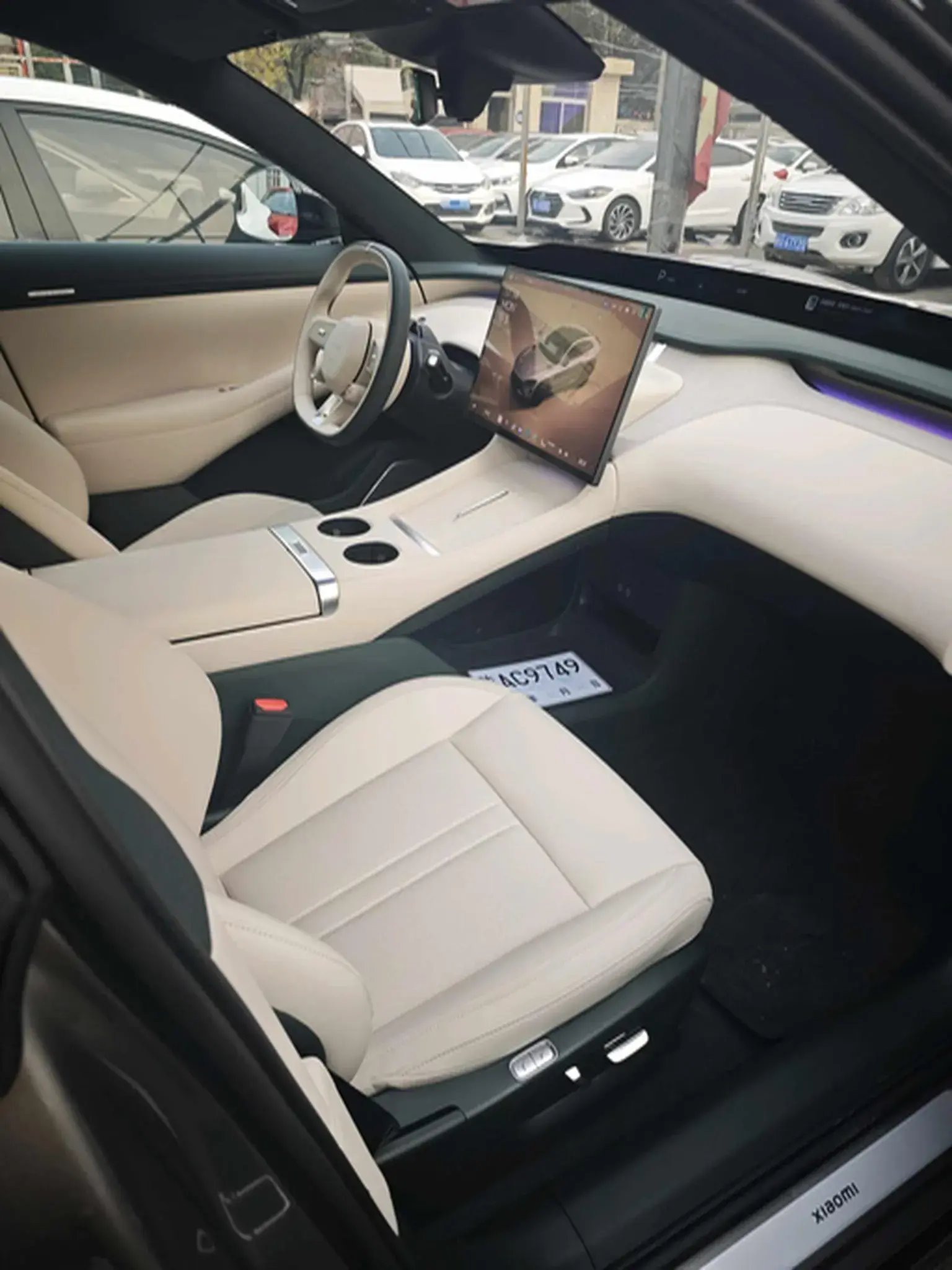 2025 MI YU7 thumbnail 4