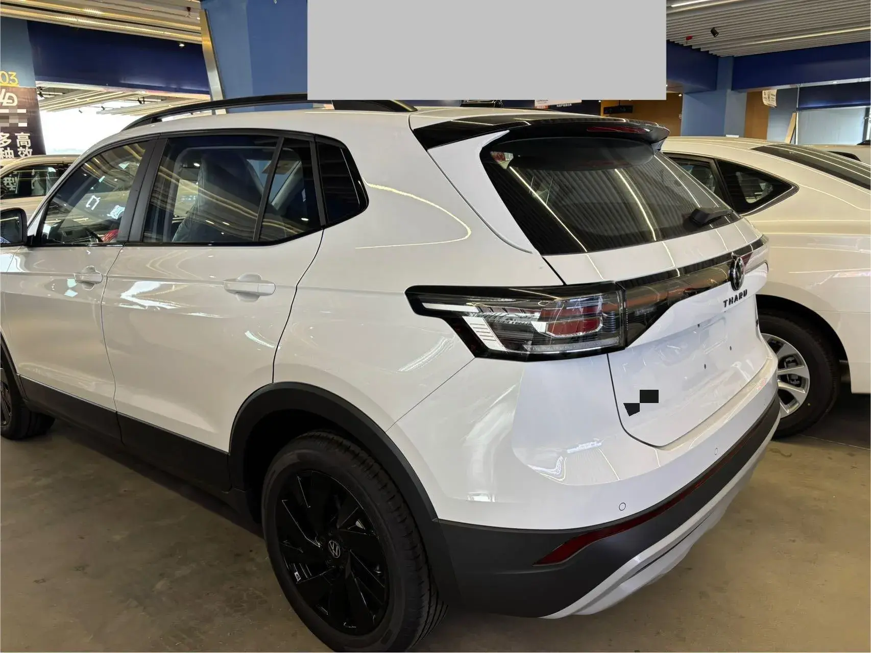 2023 VOLKSWAGEN THARU thumbnail 3