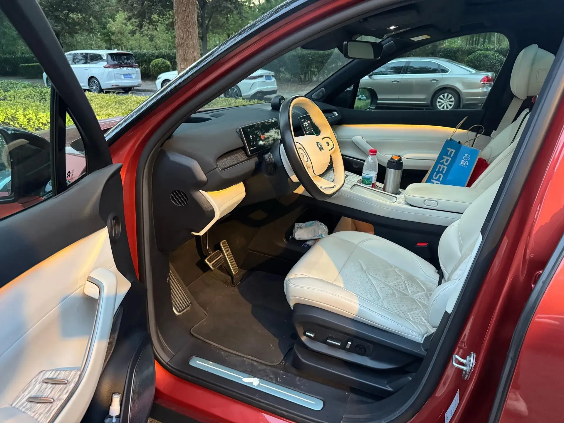 2022 NIO ES7 thumbnail 4