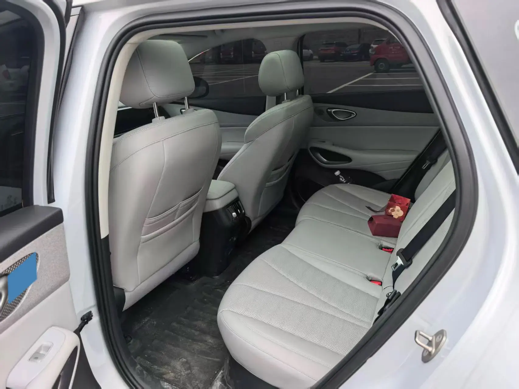 2025 BYD SEA thumbnail 4