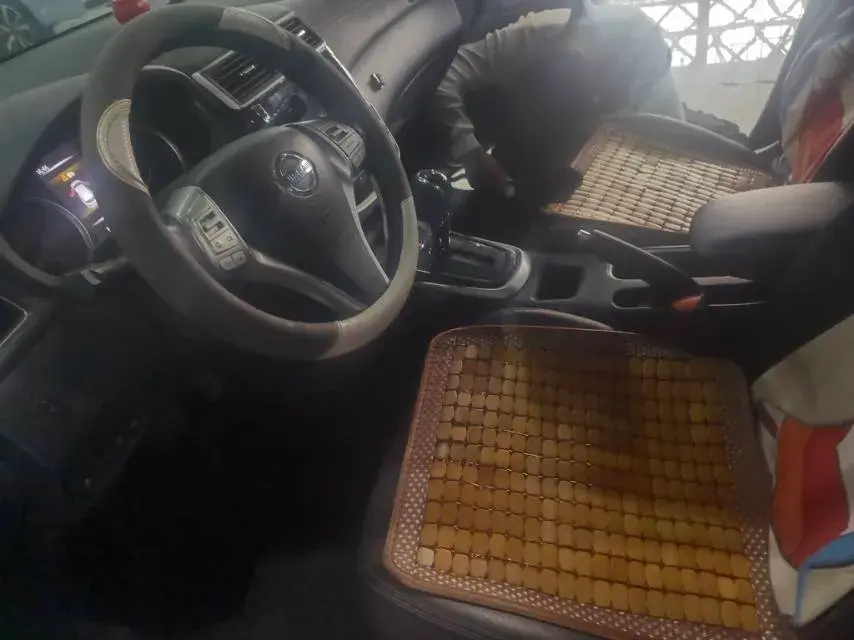 2021 NISSAN TIIDA thumbnail 4