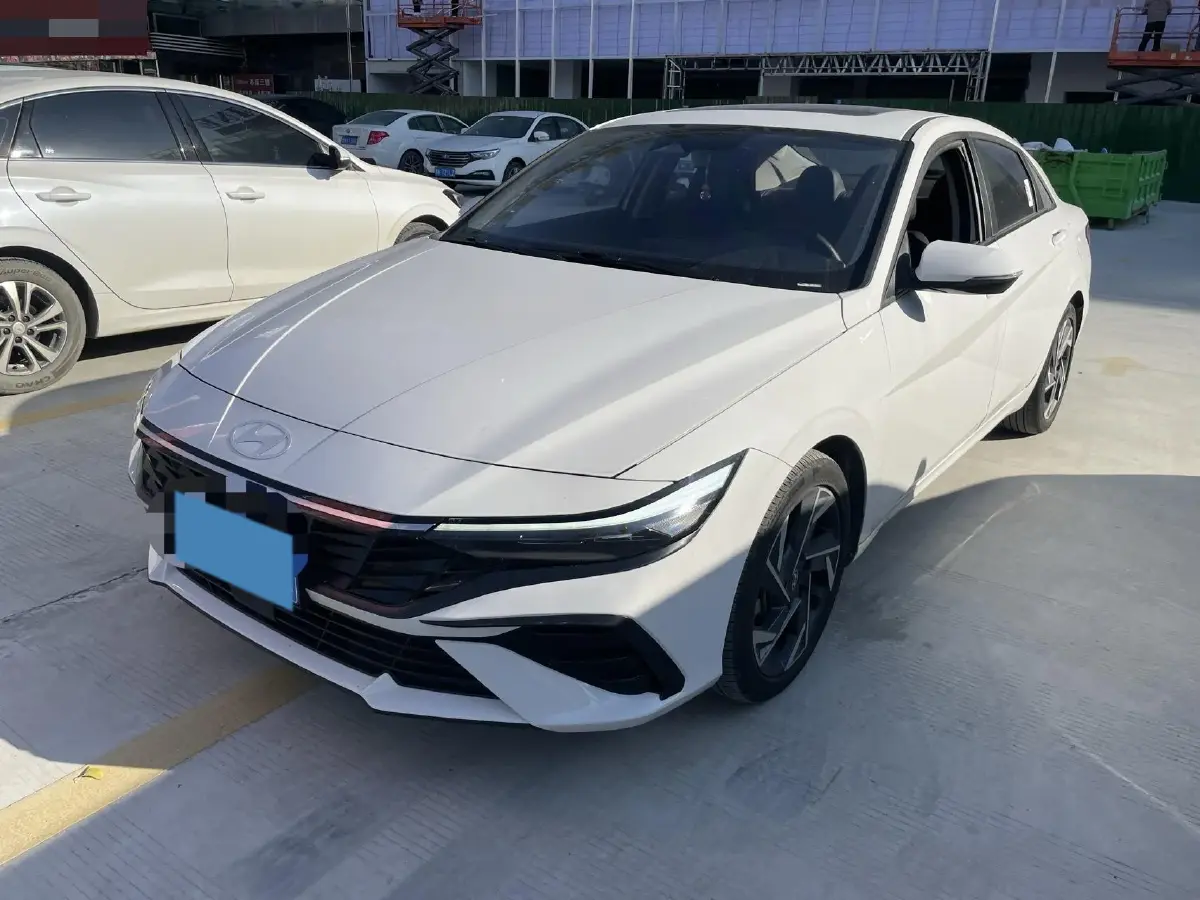 2023 Hyundai Elantra 1.5L 115HP L4 CVT