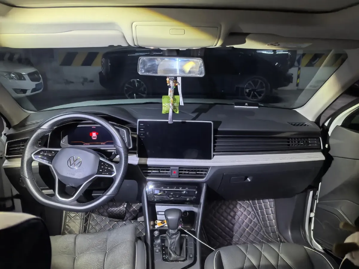 2023 Volkswagen Tiguan L 1.5T 160HP L4 7DCT,autocango,china used car exporter,china ev exporter,chinese used car exporter,chinese used ev exporter