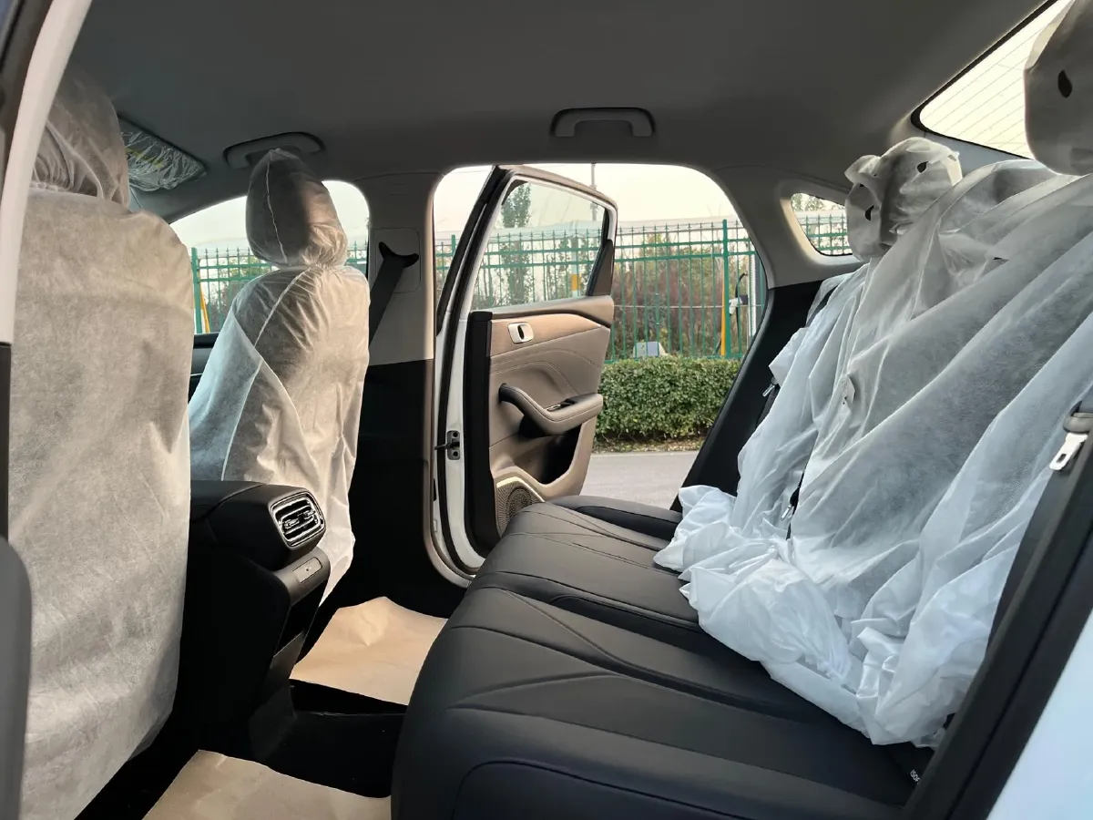 2025 Geely Galaxy Starshine 6 1.5L 112HP L4 1DHT PHEV,autocango,china used car exporter,china ev exporter,chinese used car exporter,chinese used ev exporter