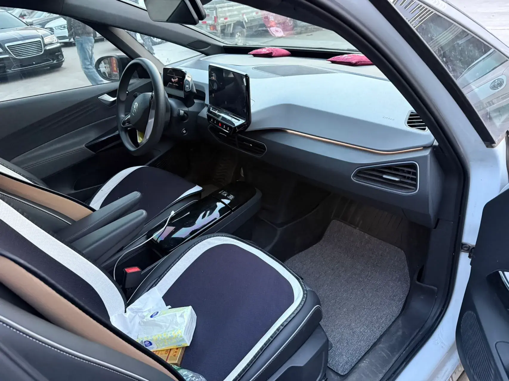 2023 VOLKSWAGEN ID.3 thumbnail 4