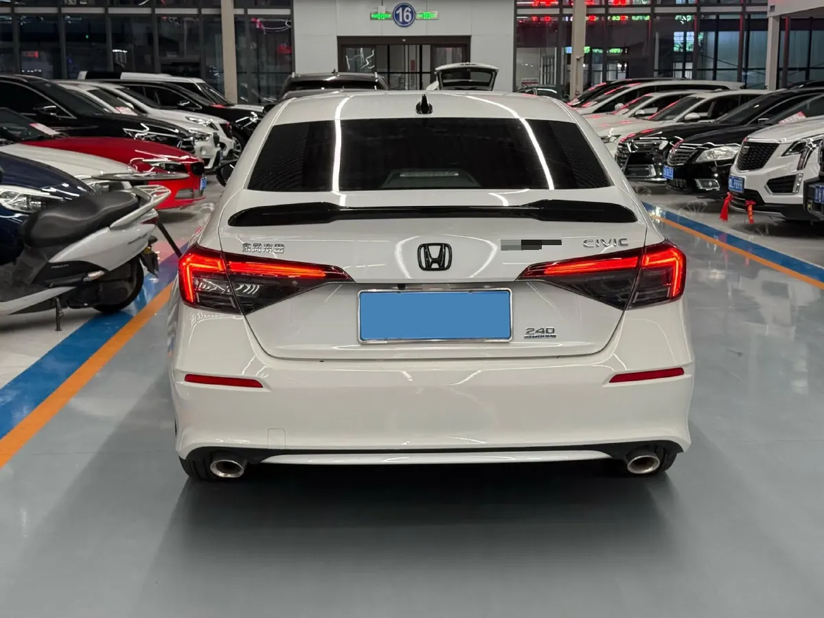 2025 Honda Civic 1.5T 182HP L4 CVT,autocango,china used car exporter,china ev exporter,chinese used car exporter,chinese used ev exporter