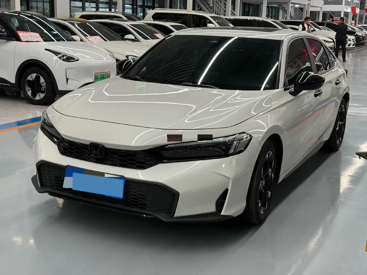 2025 Honda Civic 1.5T 182HP L4 CVT,autocango,china used car exporter,china ev exporter,chinese used car exporter,chinese used ev exporter