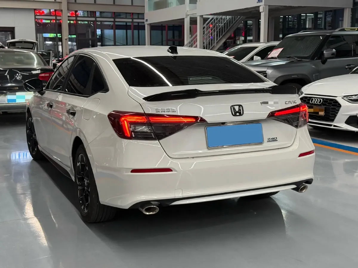 2025 Honda Civic 1.5T 182HP L4 CVT,autocango,china used car exporter,china ev exporter,chinese used car exporter,chinese used ev exporter