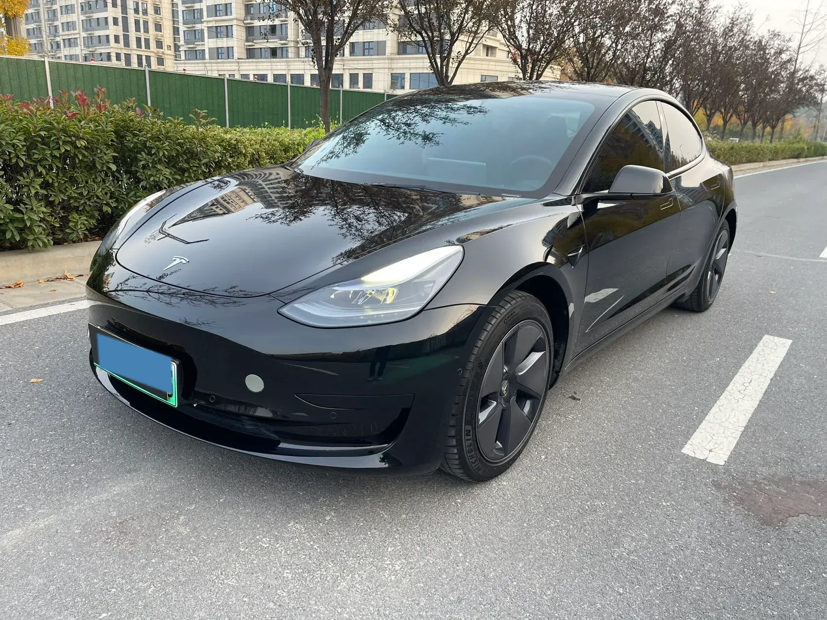 2022 TESLA MODEL view 1
