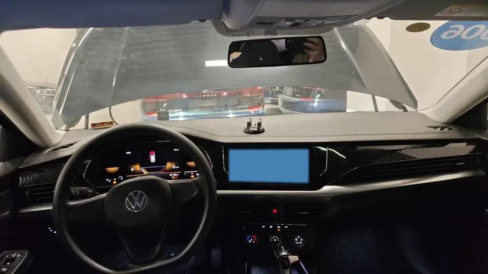 2022 VOLKSWAGEN PASSAT thumbnail 4