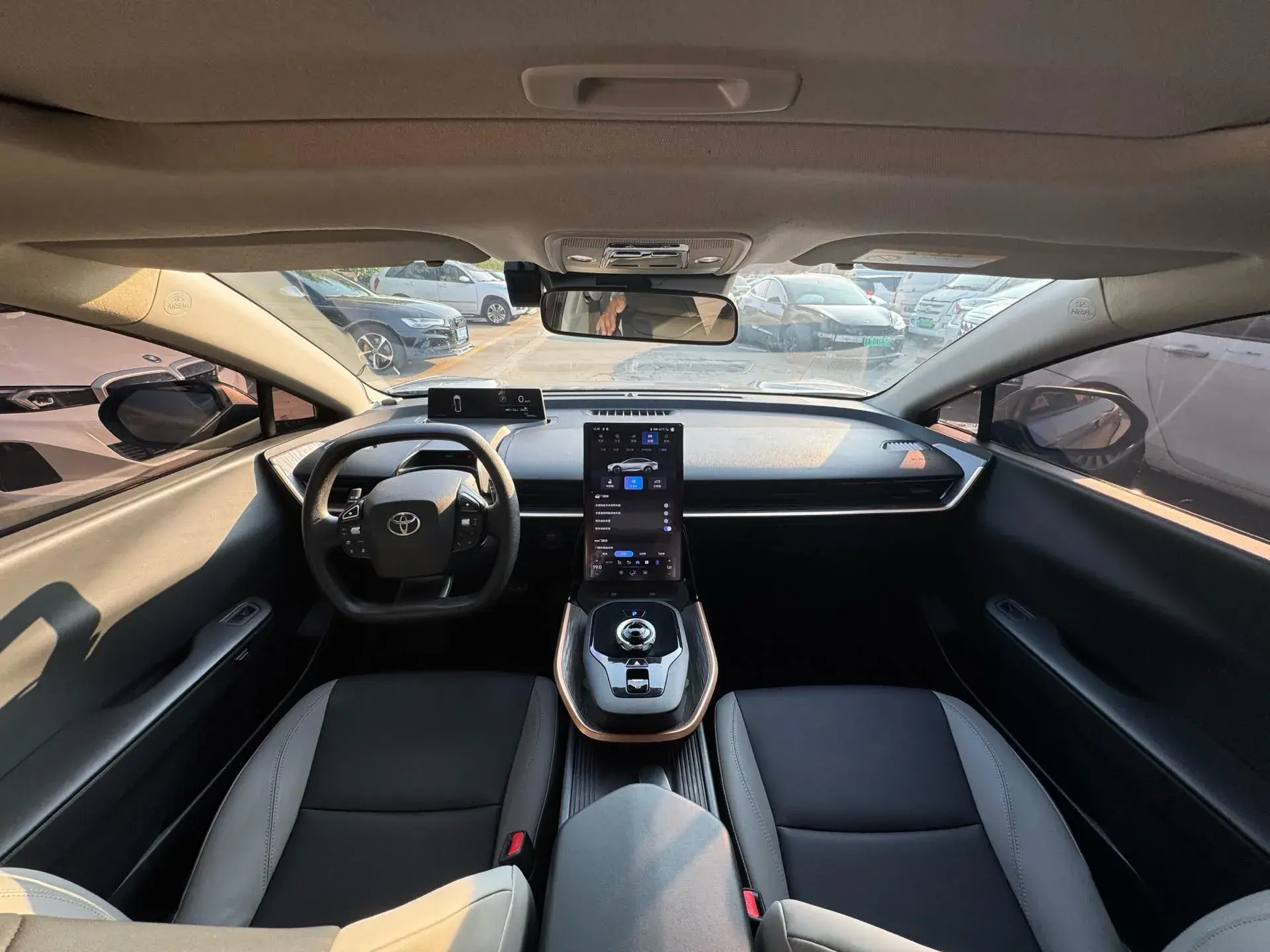 2023 TOYOTA BZ3 thumbnail 4