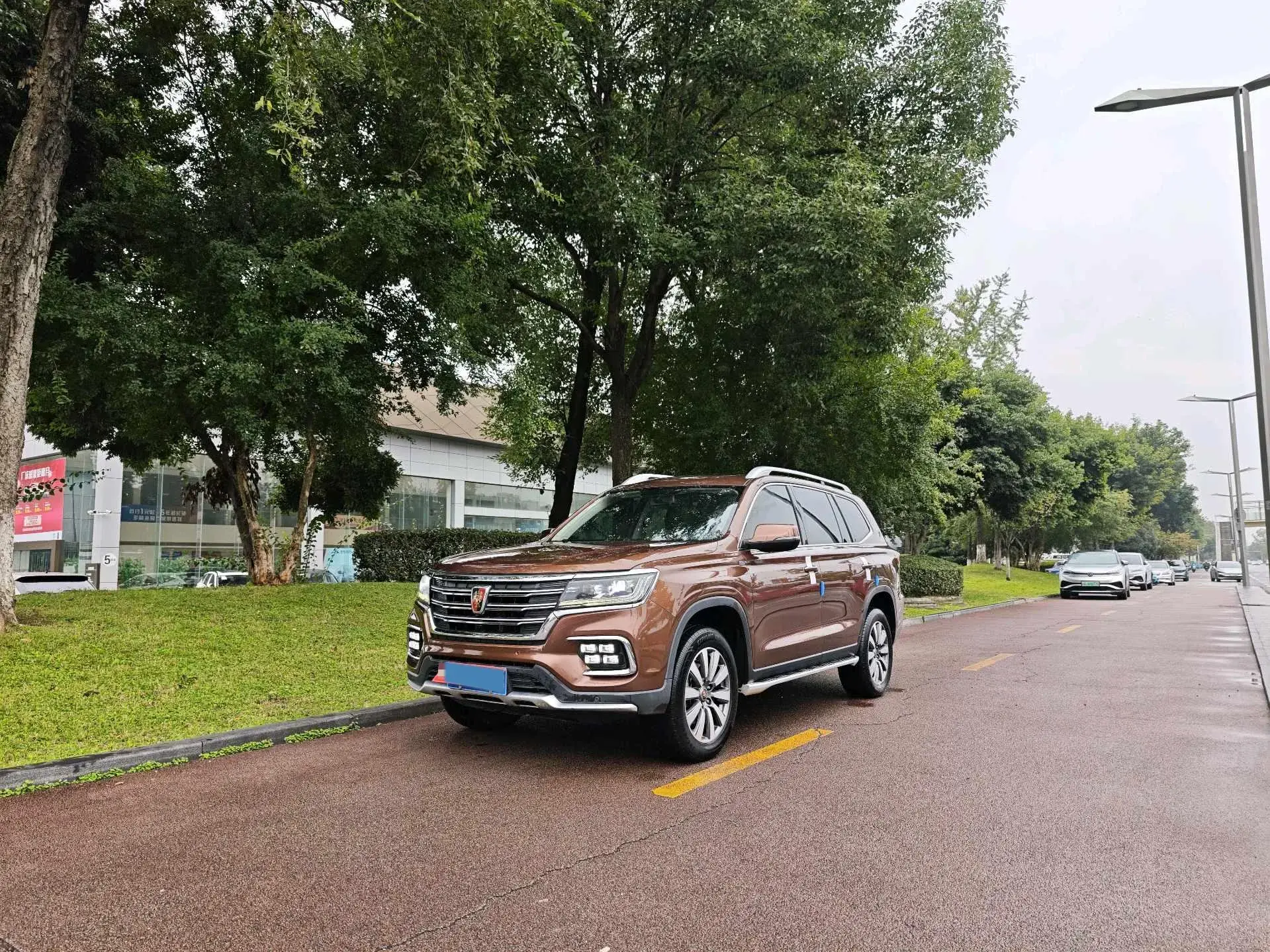 2018 ROEWE RX8 view 1