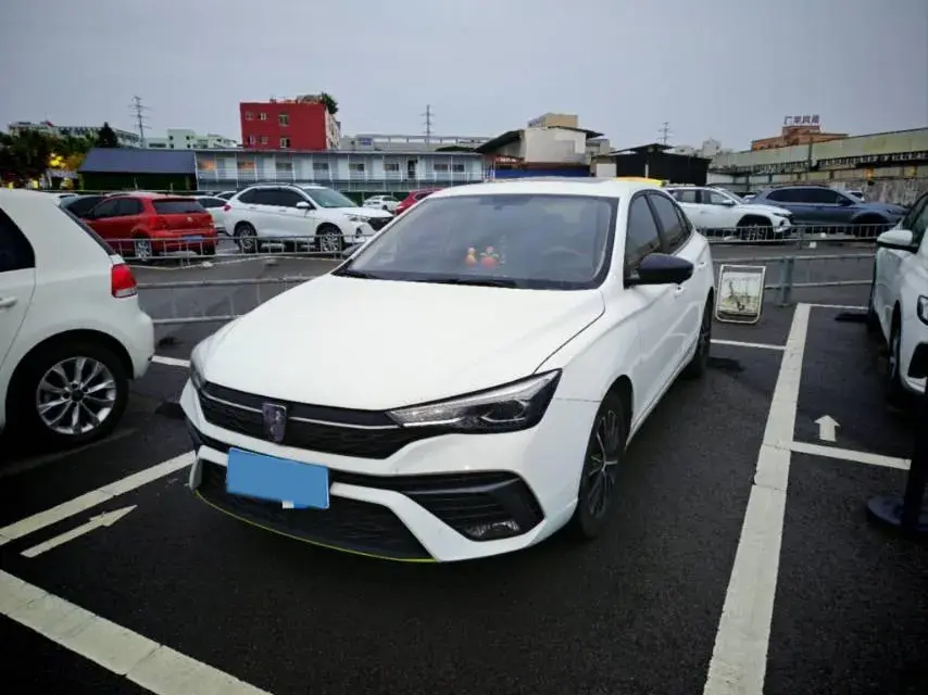 2021 ROEWE I5 view 1