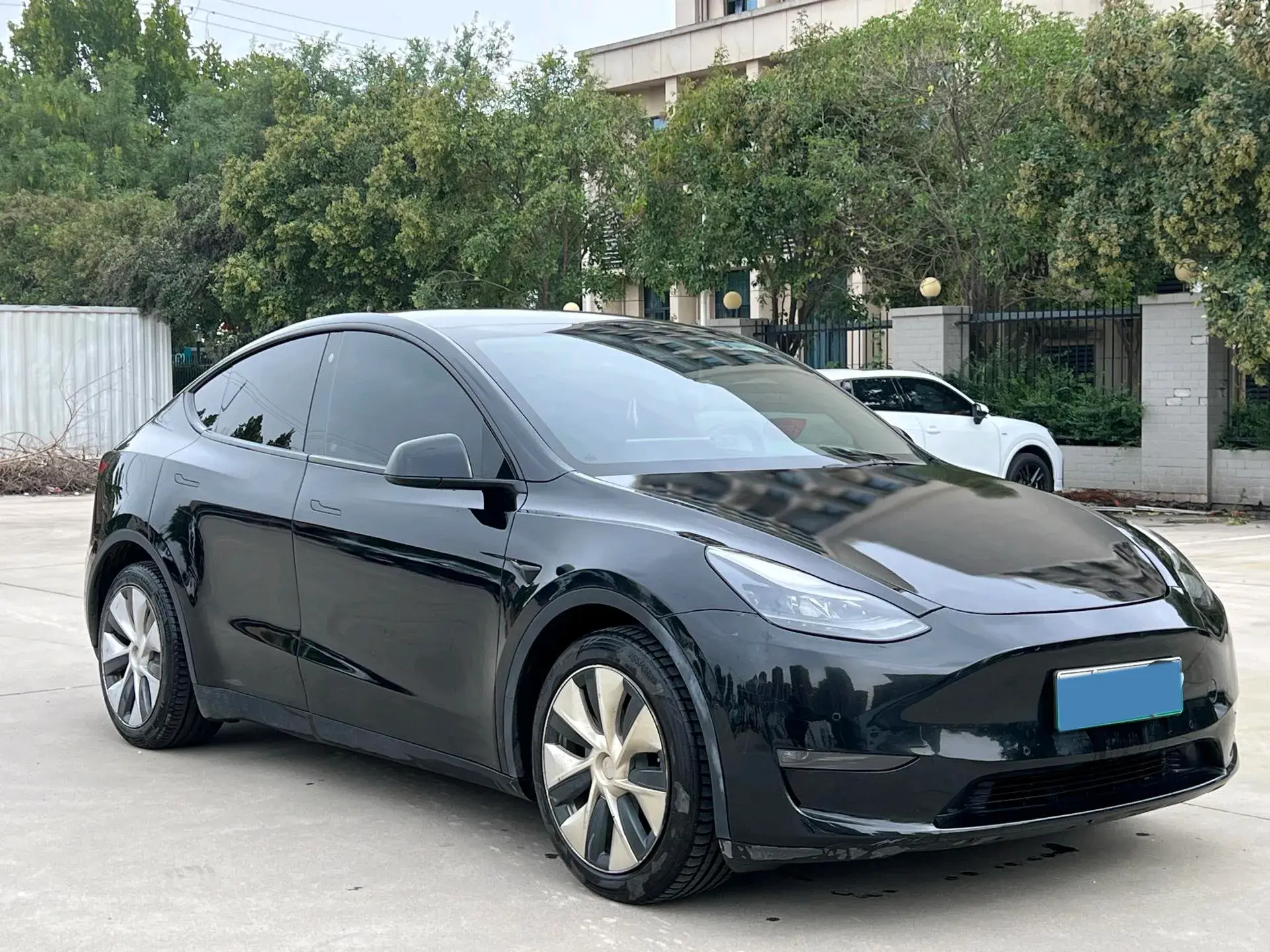 2021 TESLA MODEL thumbnail 2