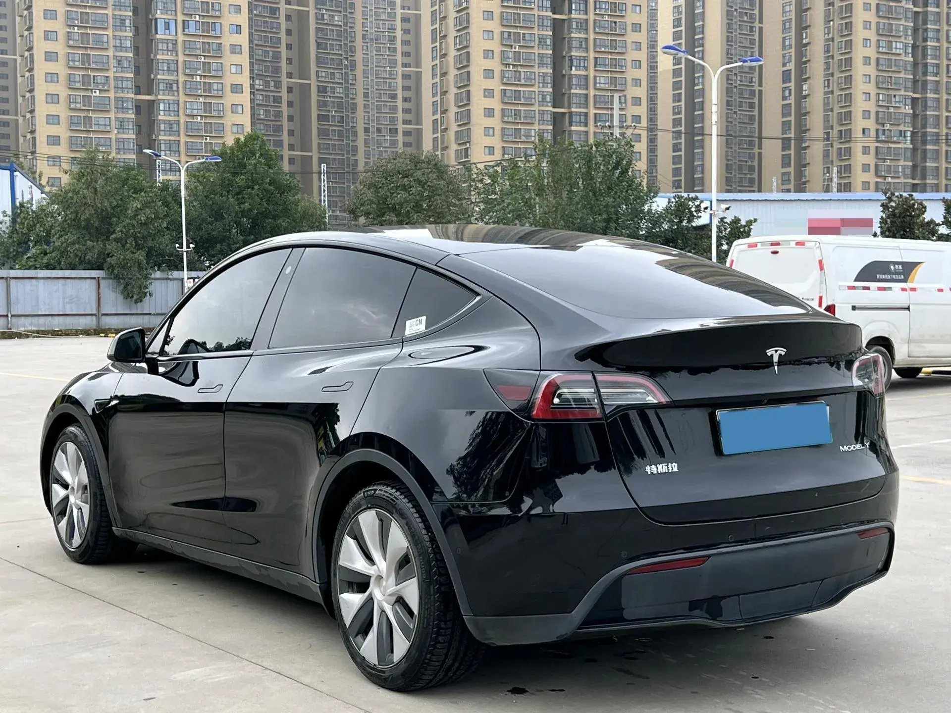 2021 TESLA MODEL thumbnail 4