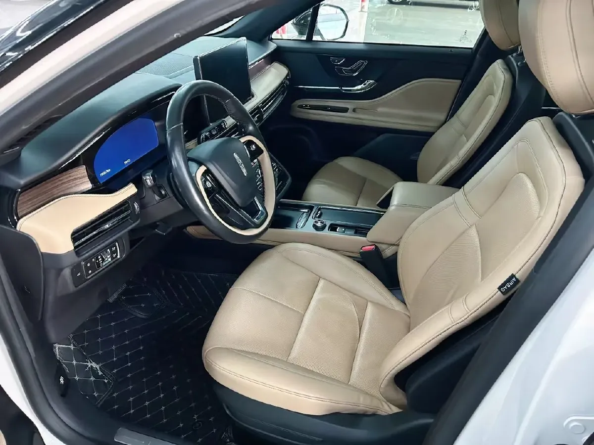 2022 Lincoln Corsair 2.0T 245HP L4 8AT,autocango,china used car exporter,china ev exporter,chinese used car exporter,chinese used ev exporter