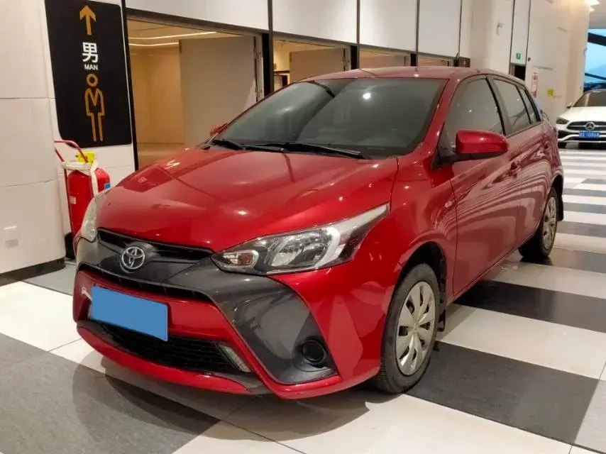 2021 TOYOTA YARIS view 1