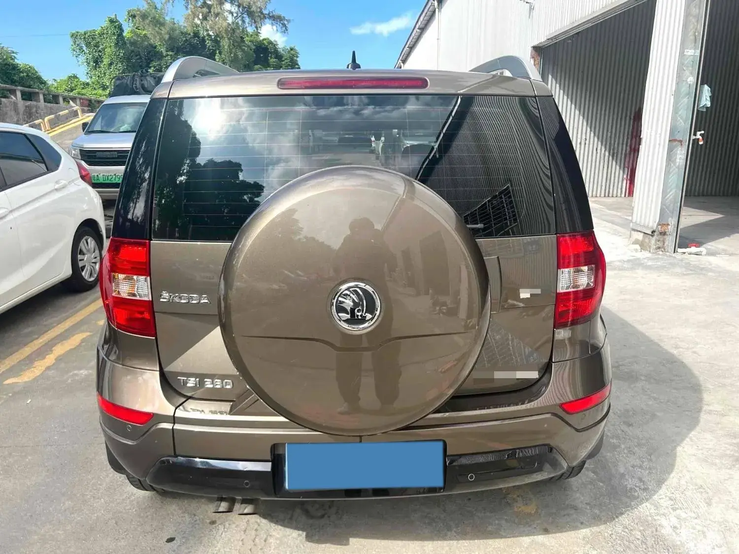 2017 SKODA YETI thumbnail 4