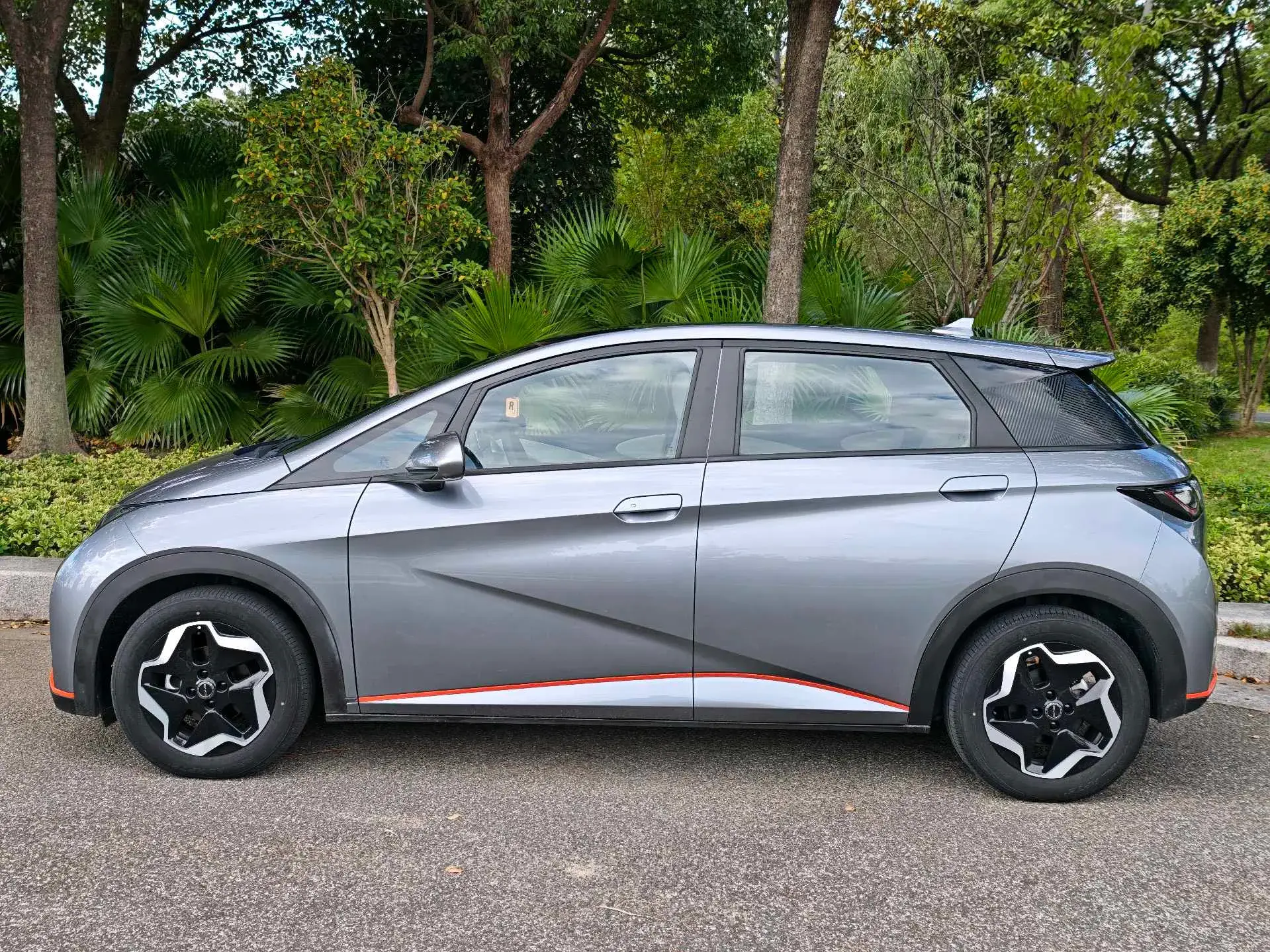 2021 BYD DOLPHIN thumbnail 3