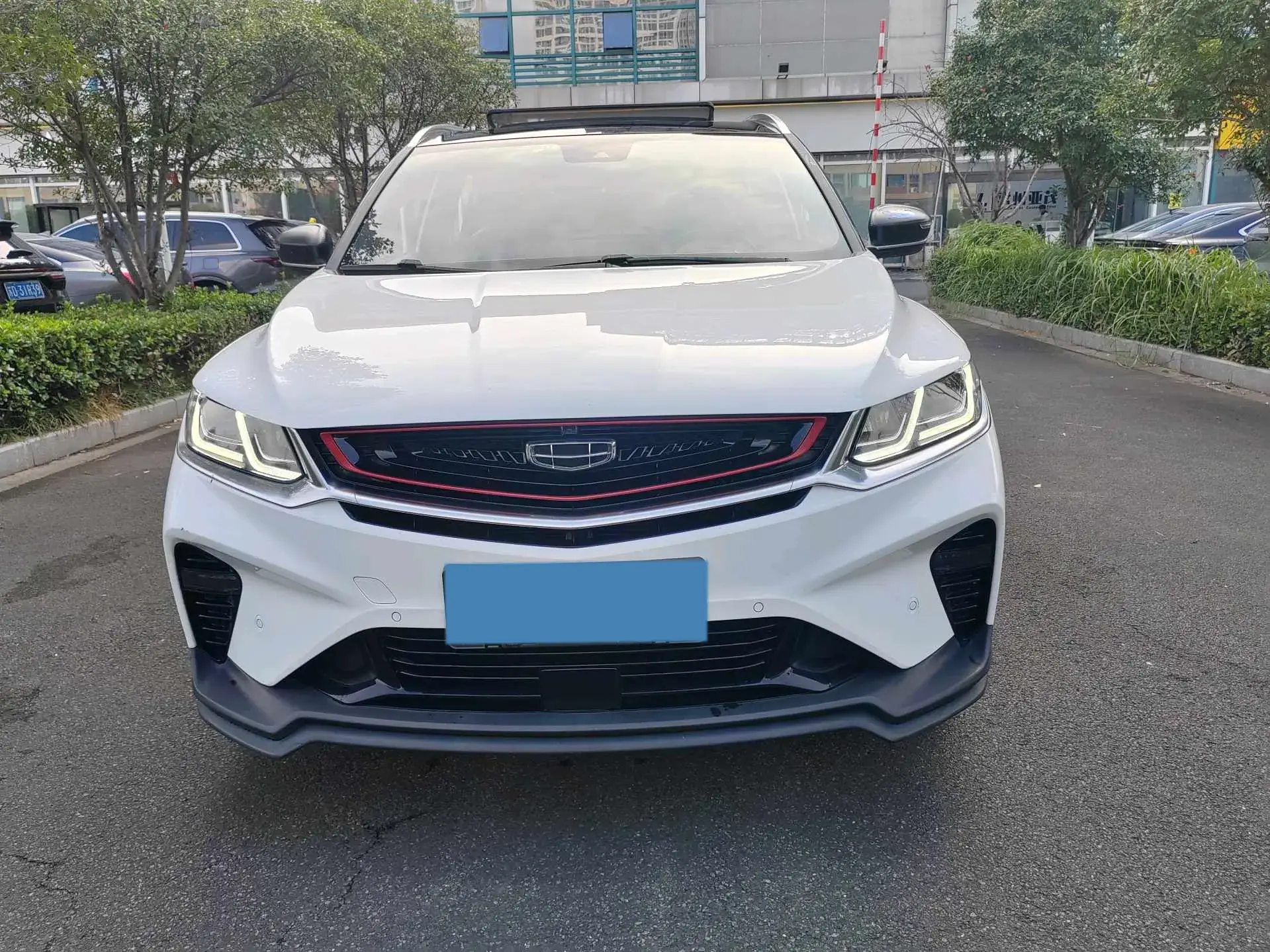 2020 GEELY COOLRAY thumbnail 2