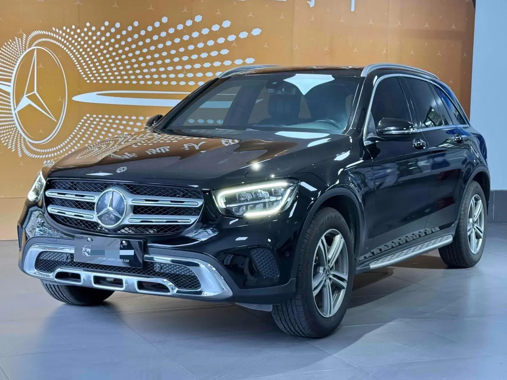 2021 MERCEDES-BENZ GLC view 1
