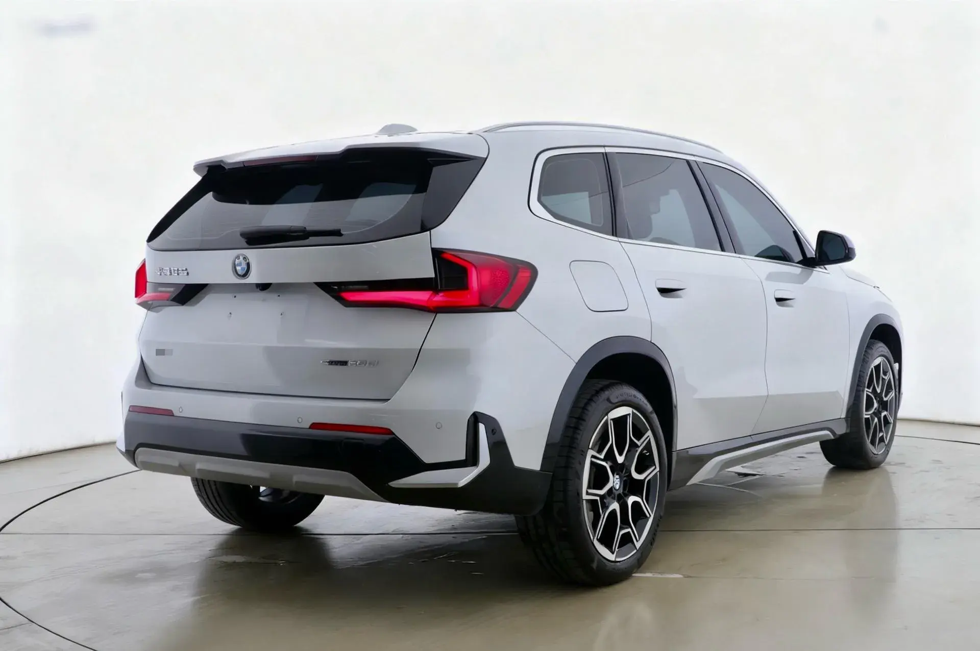 2023 BMW X1 thumbnail 3