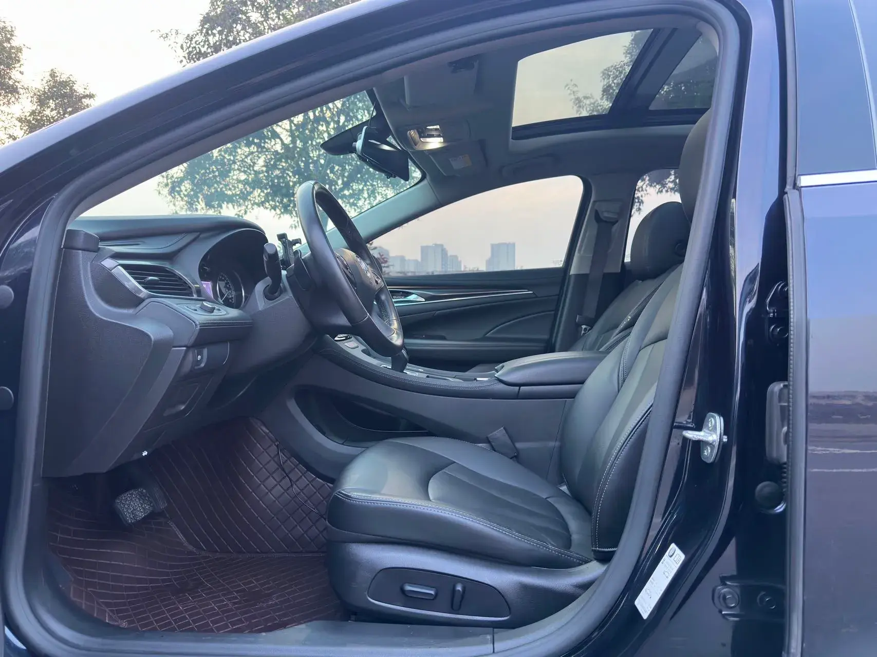 2021 BUICK LARCOSSE thumbnail 4