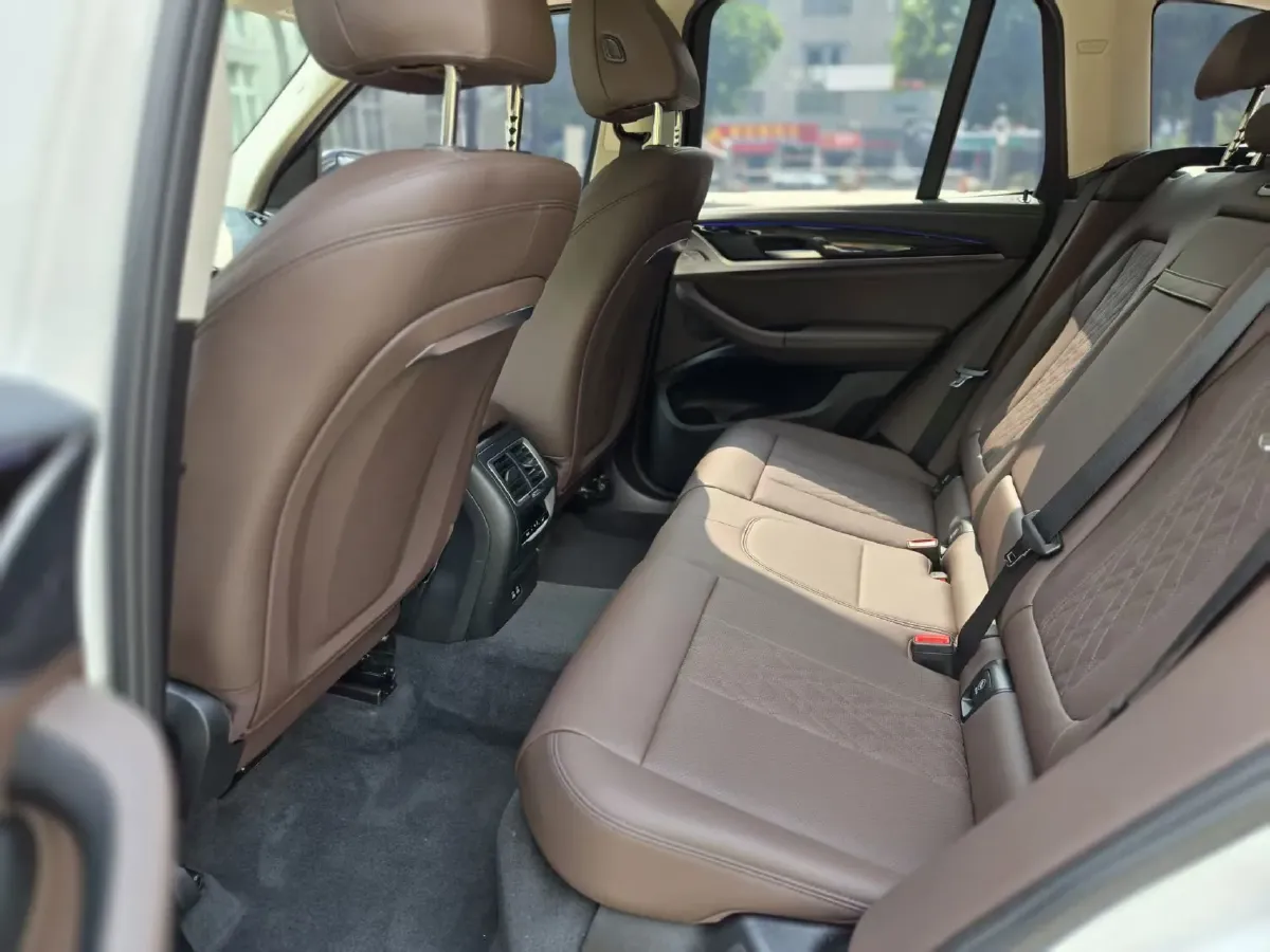 2022 BMW X3 2.0T 184HP L4 8AT,autocango,china used car exporter,china ev exporter,chinese used car exporter,chinese used ev exporter