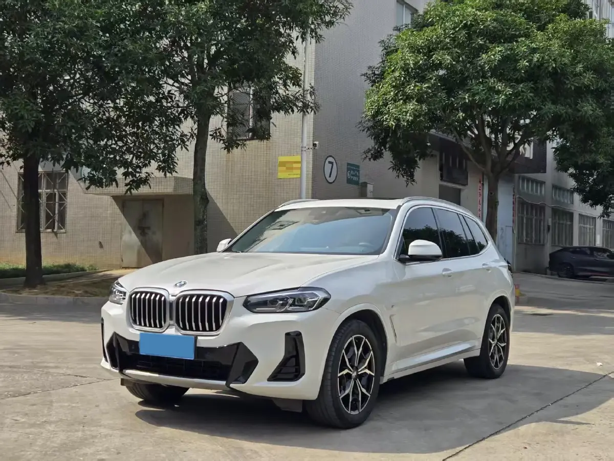 2022 BMW X3 2.0T 184HP L4 8AT