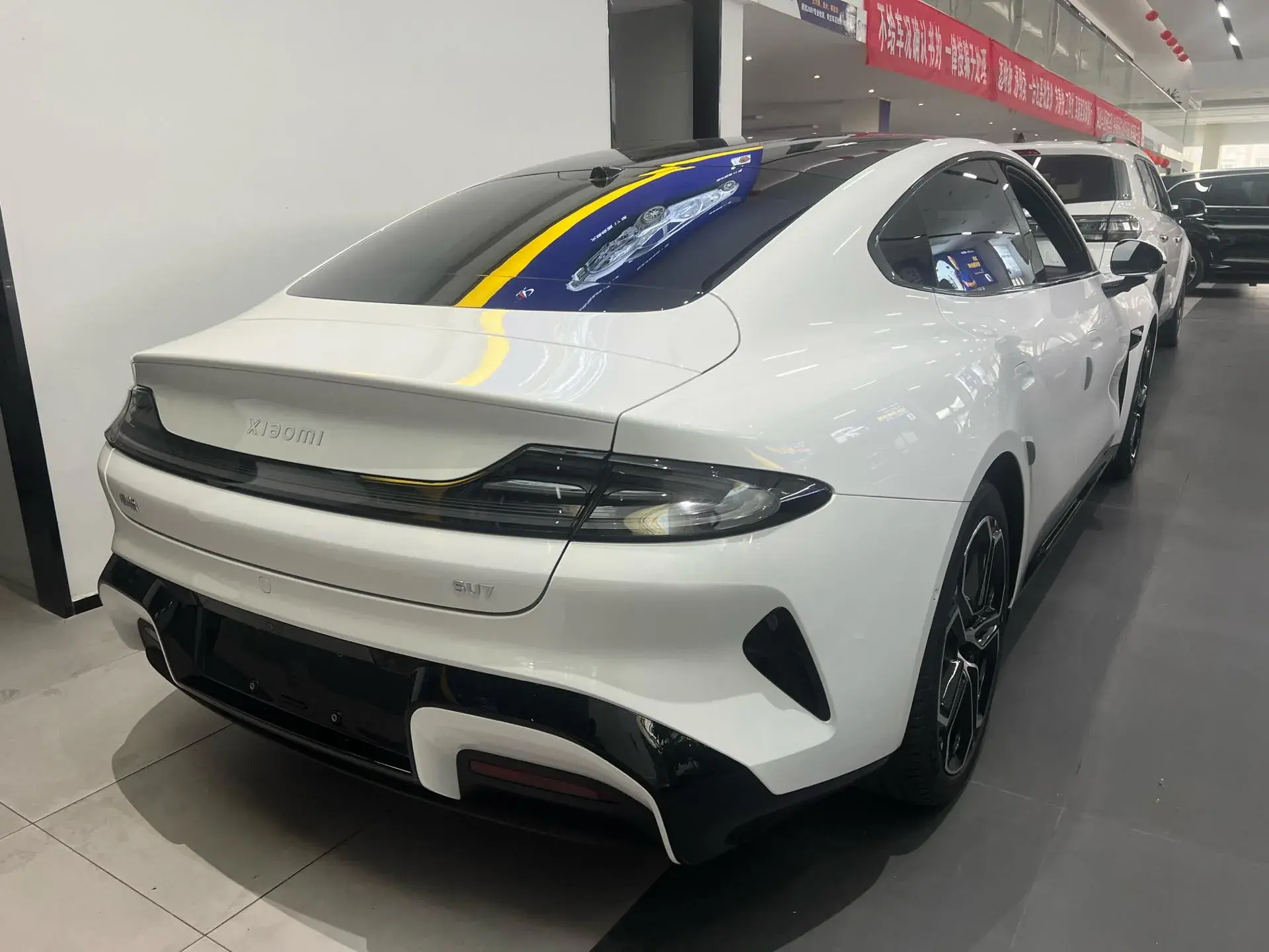 2024 MI SU7 thumbnail 4