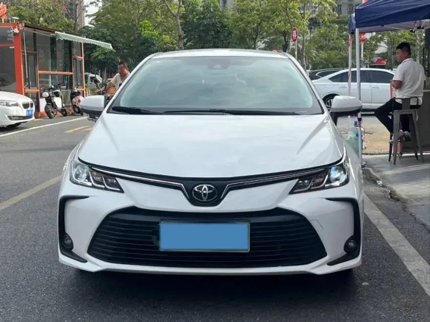 2022 TOYOTA COROLLA thumbnail 2