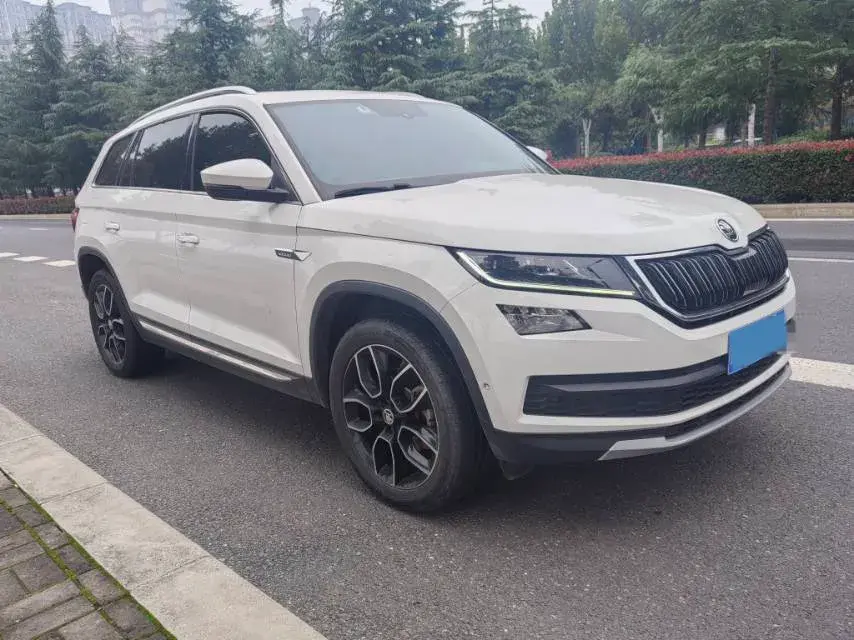 2017 SKODA KODIAK thumbnail 3