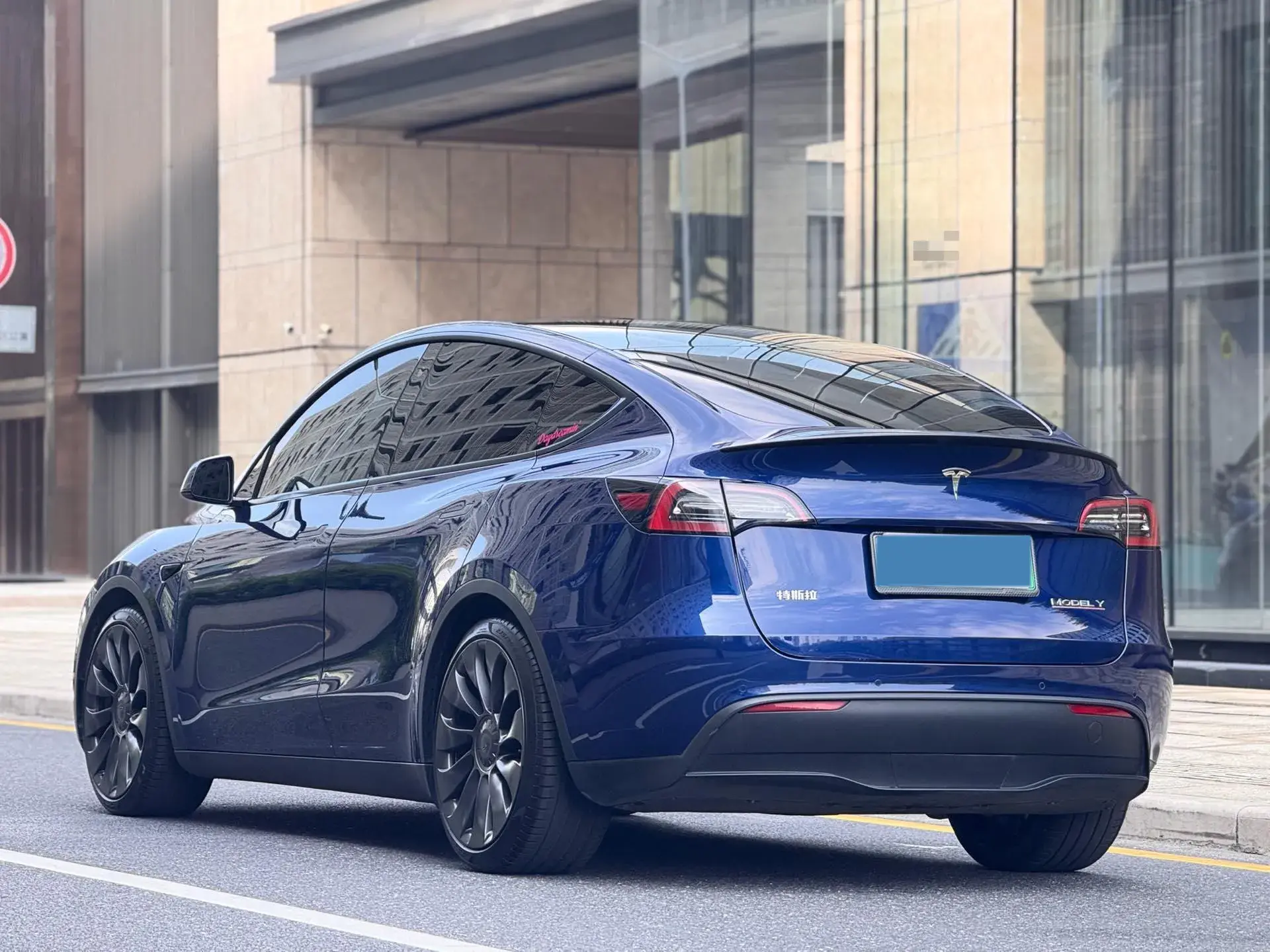 2022 TESLA MODEL thumbnail 4