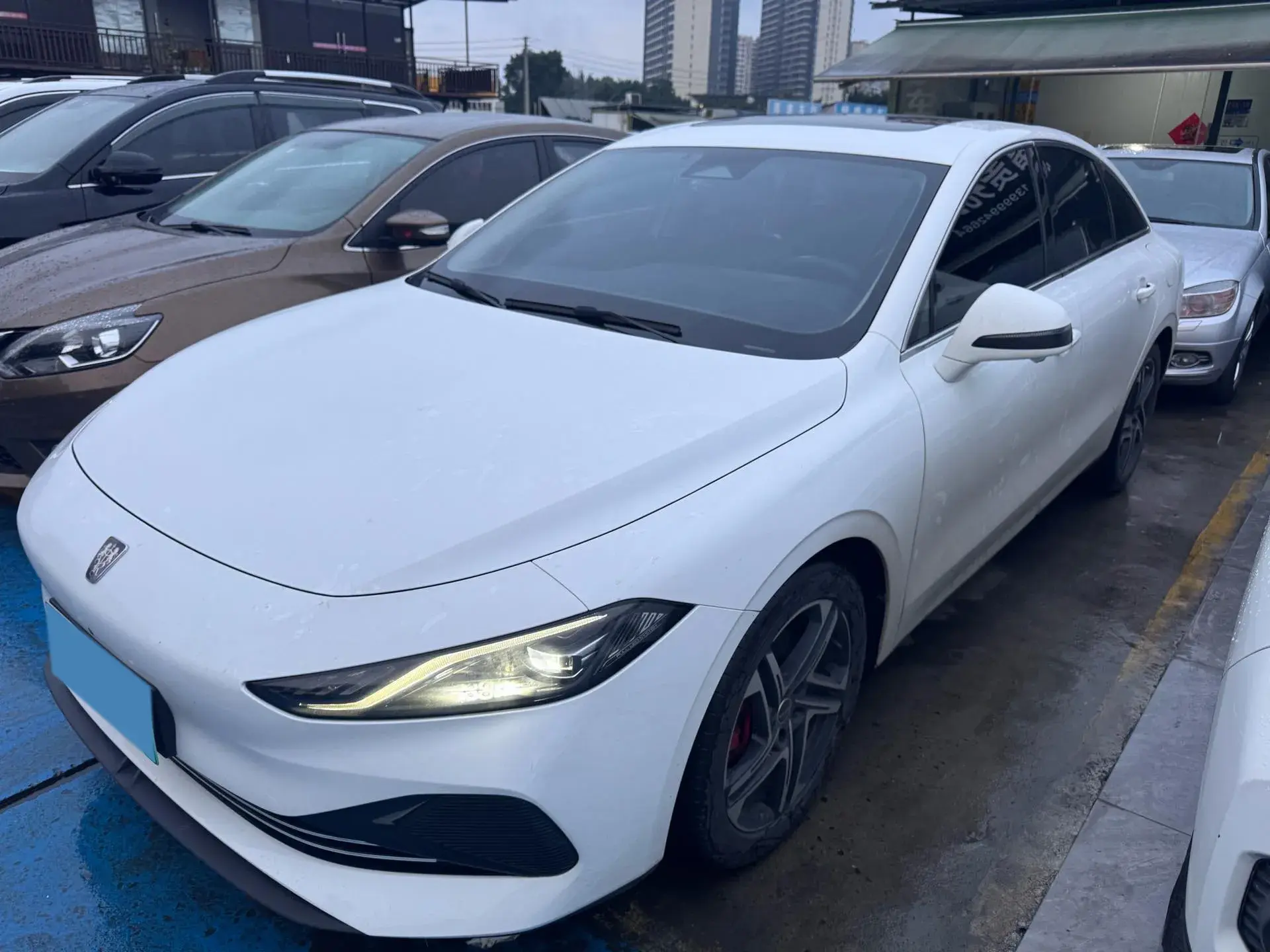 2023 ROEWE D7 view 1