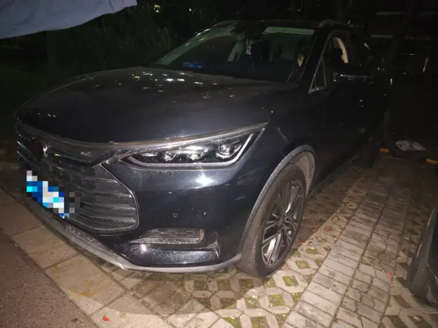 2018 BYD TANG view 1