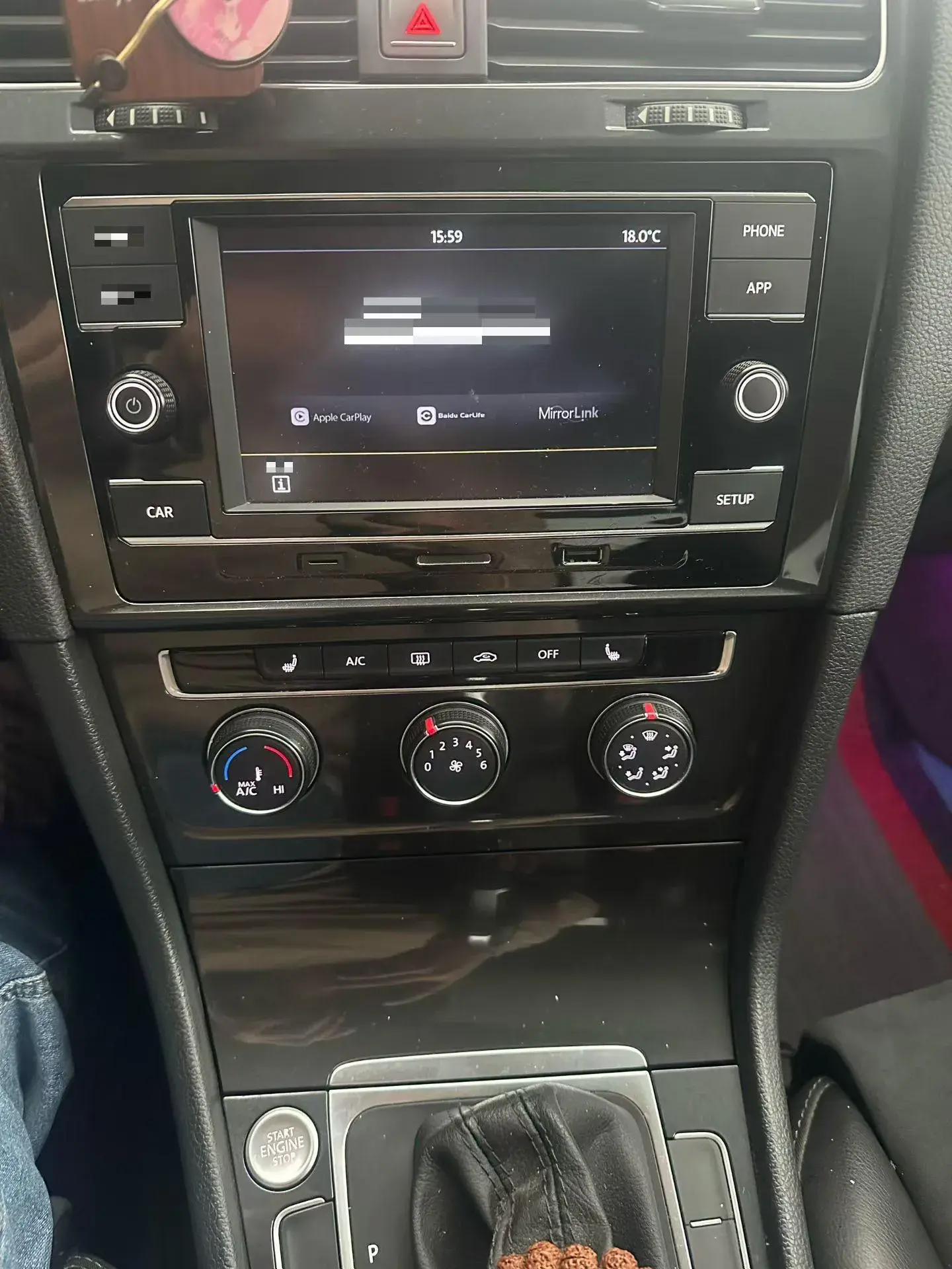 2018 VOLKSWAGEN GOLF thumbnail 3