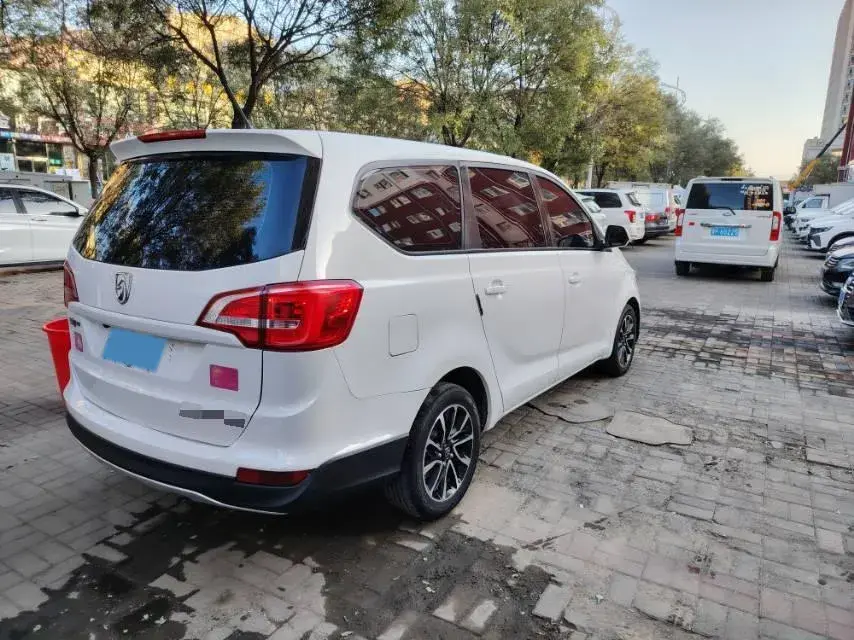 2019 BAOJUN 730 thumbnail 3