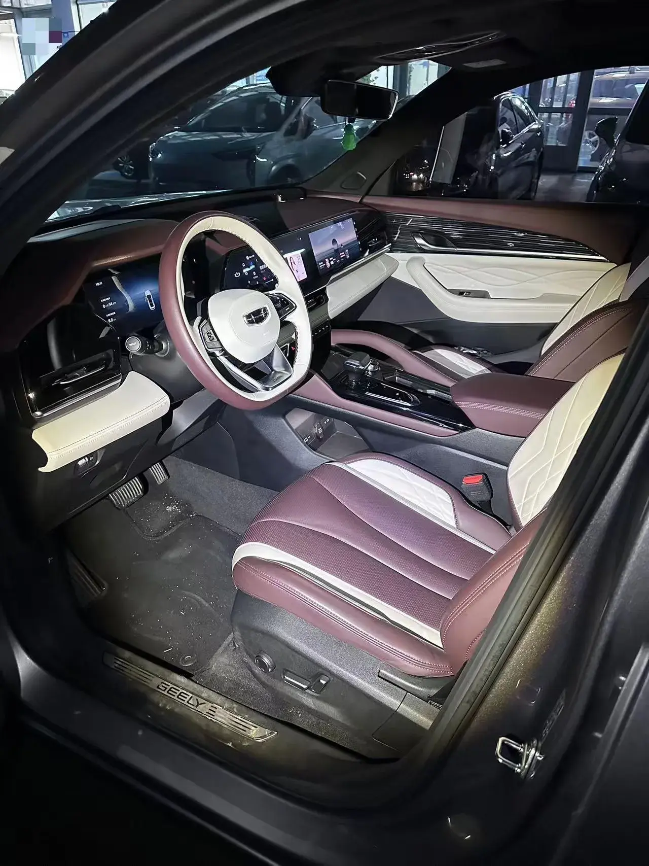 2024 GEELY MONJARO thumbnail 3