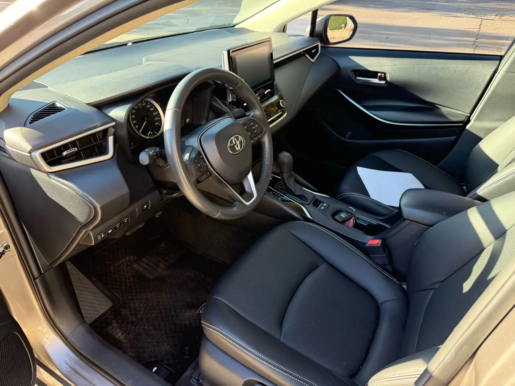 2022 TOYOTA COROLLA thumbnail 4