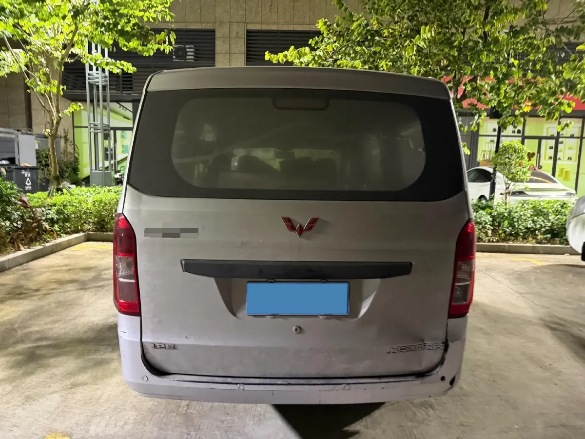 2018 WuLing ZhiGuang V 1.2L 82HP L4 5MT,autocango,china used car exporter,china ev exporter,chinese used car exporter,chinese used ev exporter