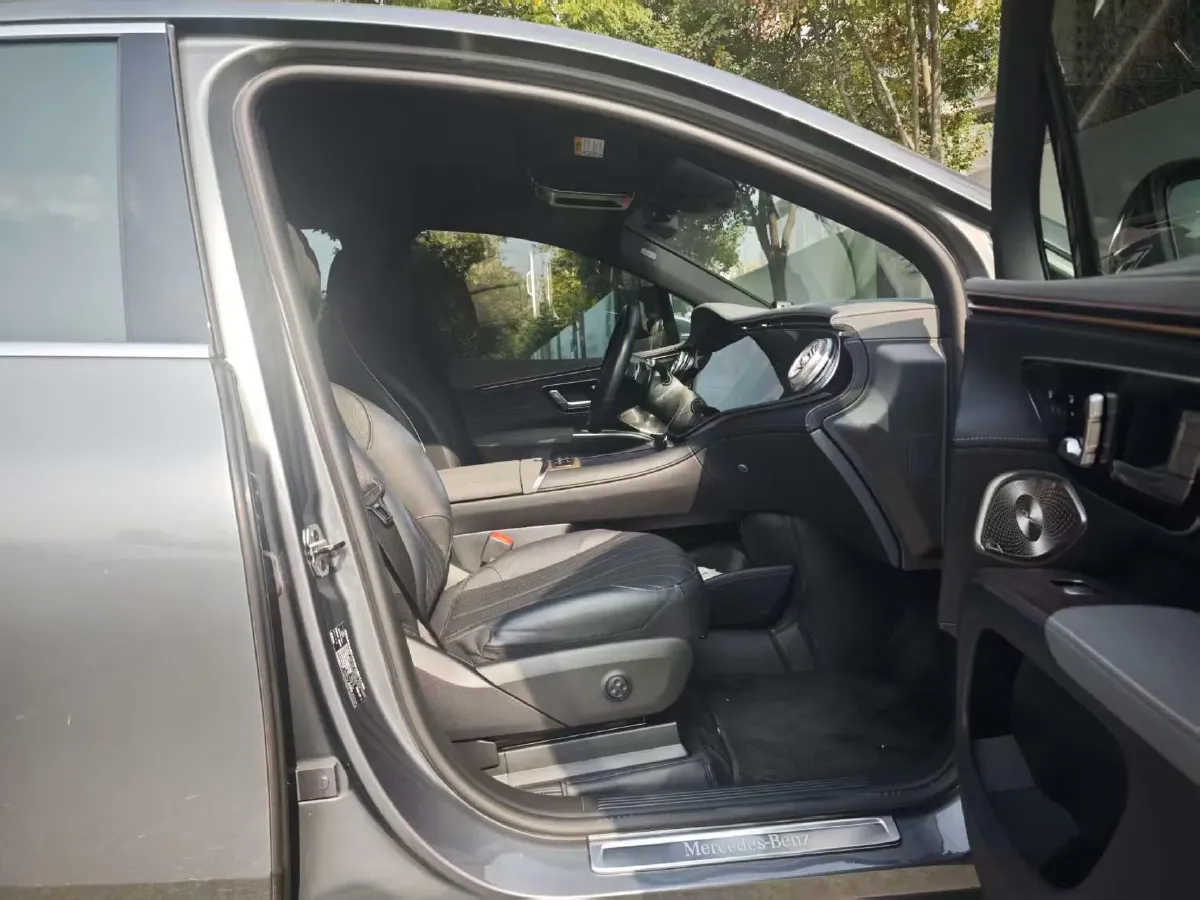 2023 Mercedes-Benz EQS SUV BEV 111.8KWH,autocango,china used car exporter,china ev exporter,chinese used car exporter,chinese used ev exporter