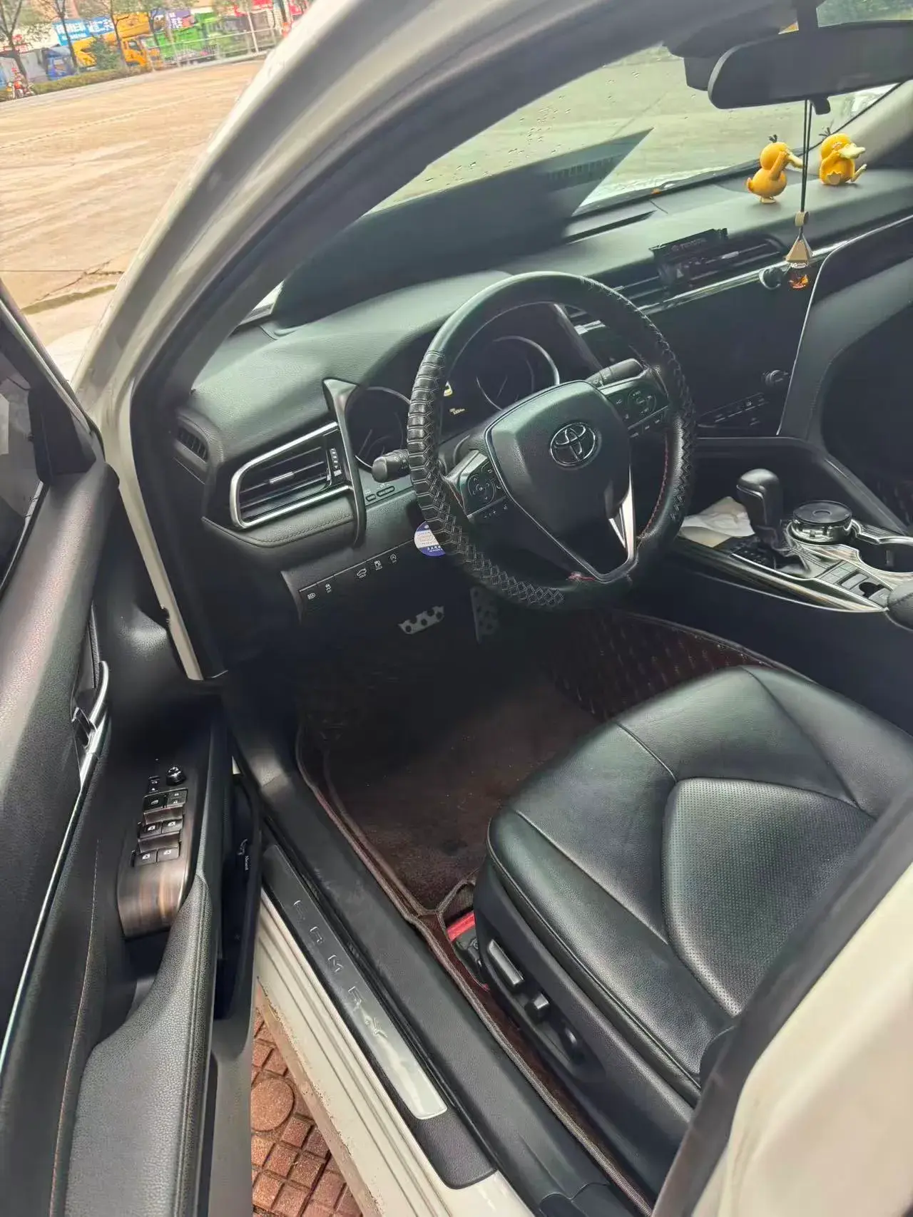 2019 TOYOTA CAMRY thumbnail 3