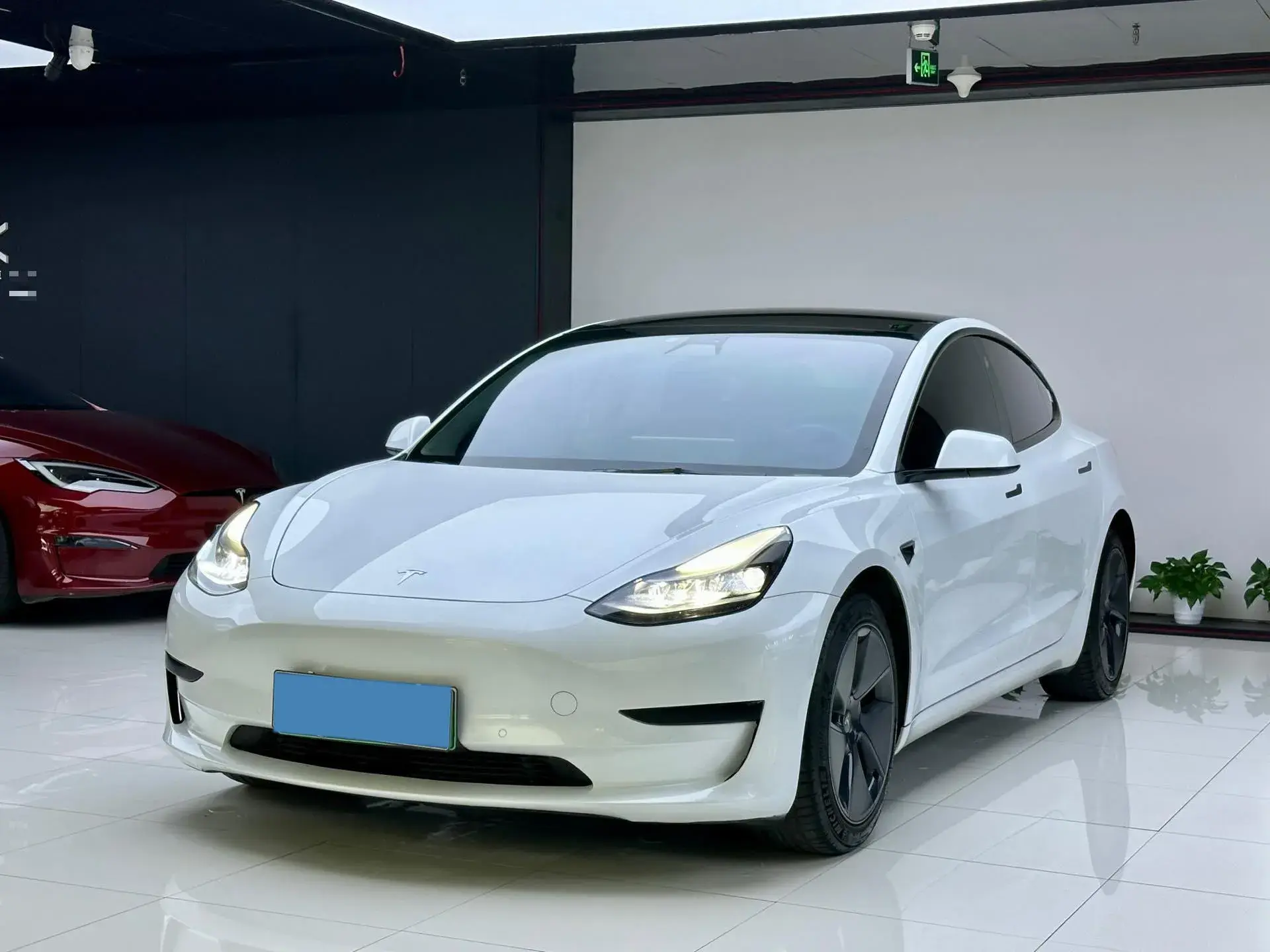 2021 TESLA MODEL view 1