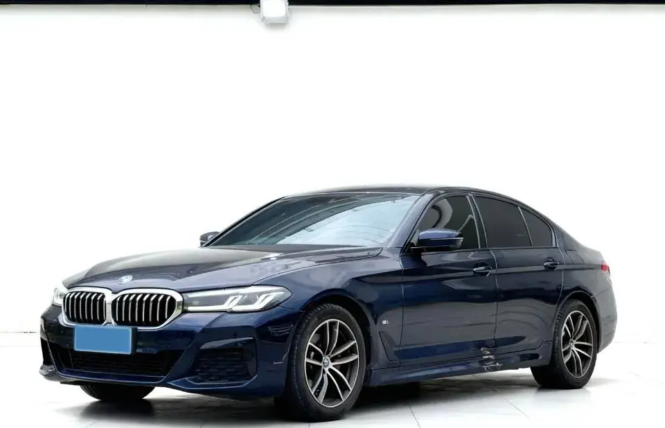 2022 BMW 5 Series 2.0T 184HP L4 8AT