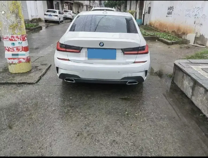 2021 BMW 3 thumbnail 4